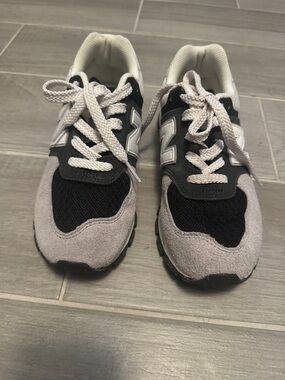 New Balance Black and Gray Lace-Up Running Sneakers